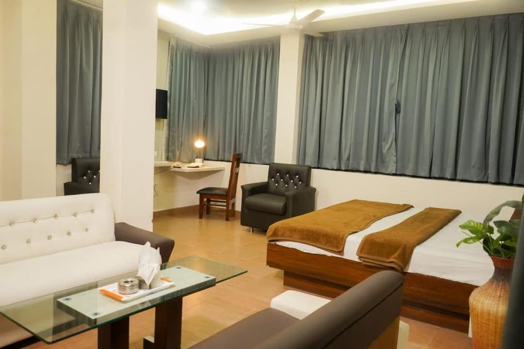 Hotel Alka Palace Durg Ngoại thất bức ảnh