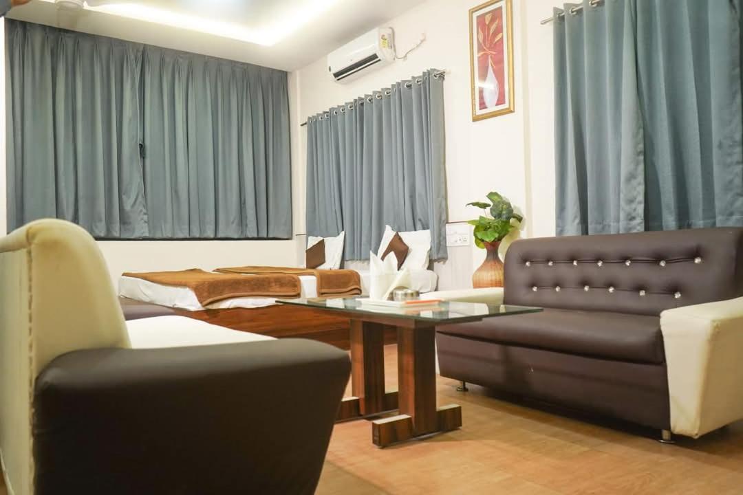 Hotel Alka Palace Durg Ngoại thất bức ảnh